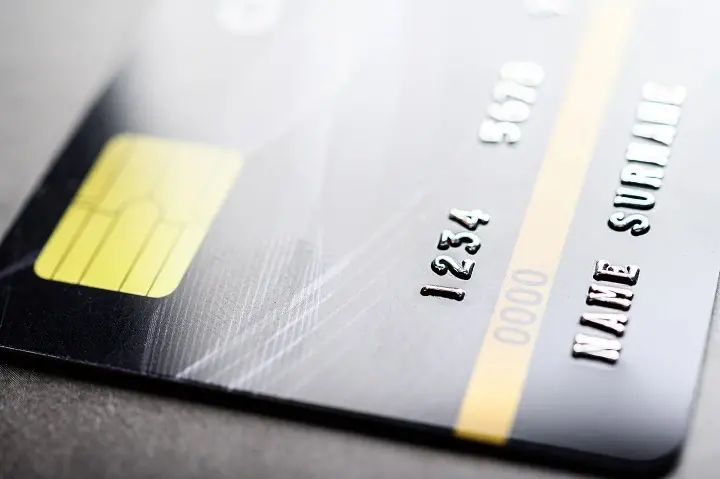 does a debit card affect credit score