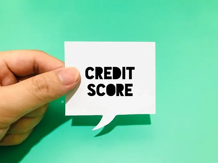 does overdrafting affect credit score